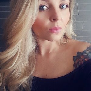 Meet your Posher, Jeanine